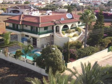 458218-detached-house-in-deryneiafull