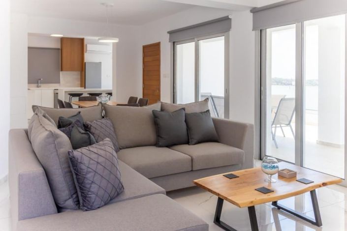 Image No.2-Maison de 3 chambres à vendre à Kissonerga