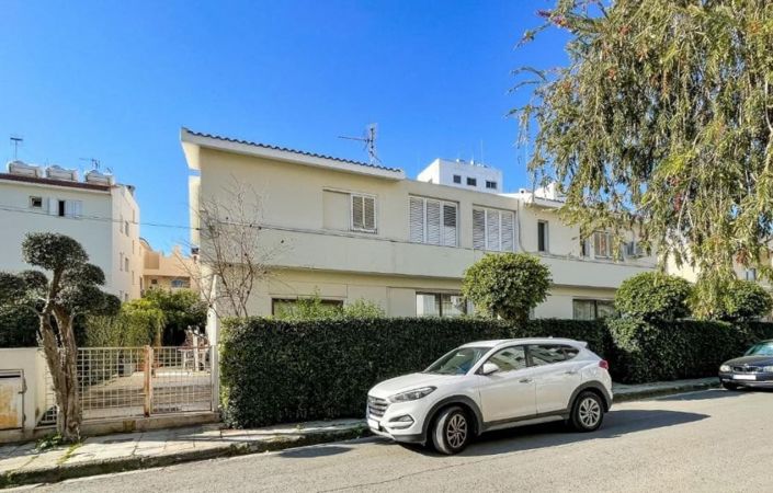 Image No.6-6 Bed House for sale