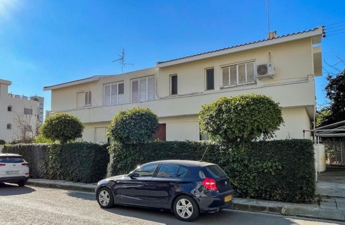 Image No.7-6 Bed House for sale