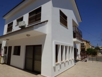 463773-five-bedroom-house-in-aradippou-for-sa