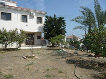 464077-beautiful-family-villa-for-sale-in-ara