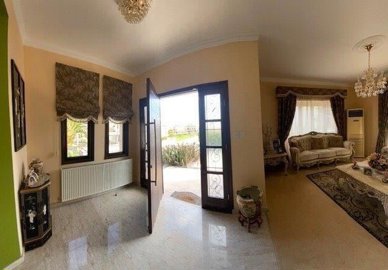 464083-beautiful-family-villa-for-sale-in-ara