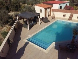 464129-beautiful-four-bedroom-villa-in-alethr