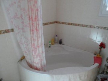 464206-detached-three-bedroom-house-in-orokli