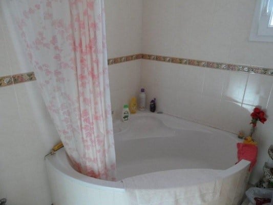 Image No.3-Maison de 3 chambres à vendre à Oroklini