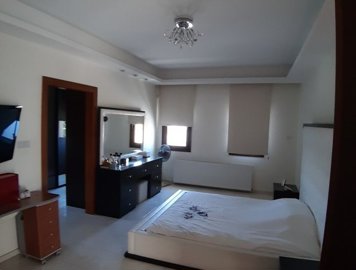 464300-luxury-four-bedroom-house-for-sale-in-
