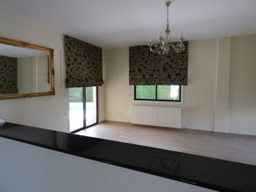464557-unique-four-bedroom-villa-in-oroklini-