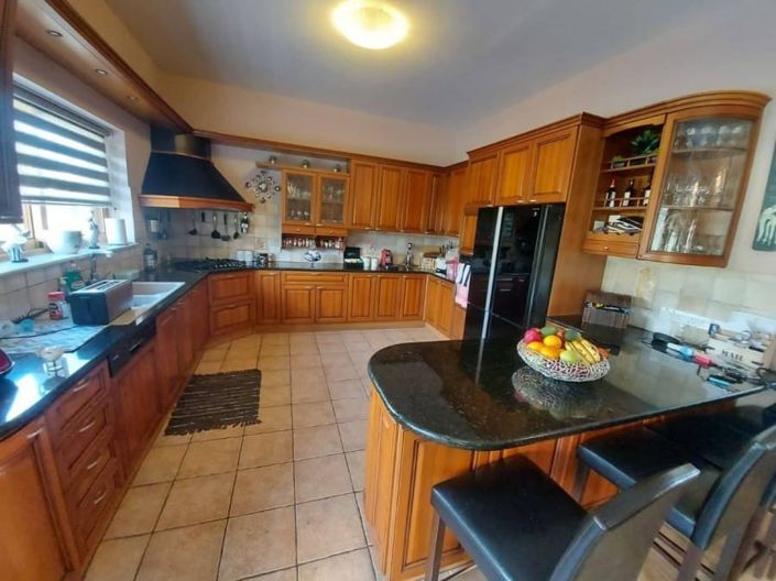 Image No.3-4 Bed House for sale