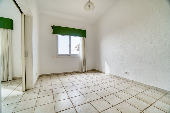 Image No.10-5 Bed House for sale