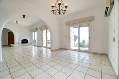 556196-detached-villa-for-sale-in-tala-kamare