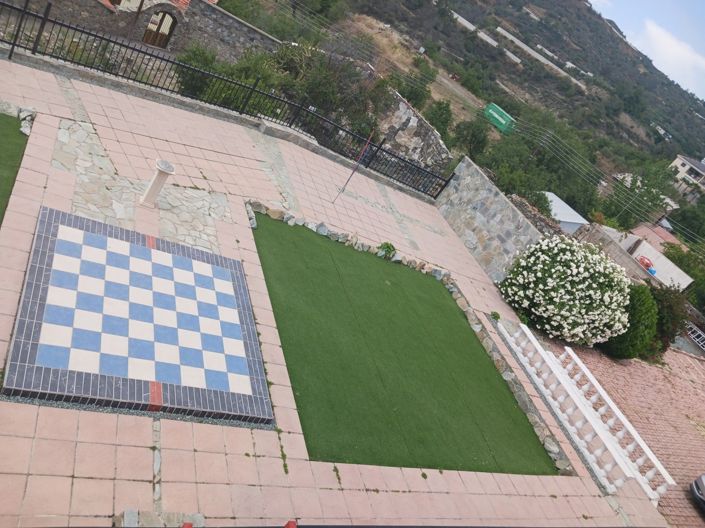 Image No.9-5 Bed House for sale