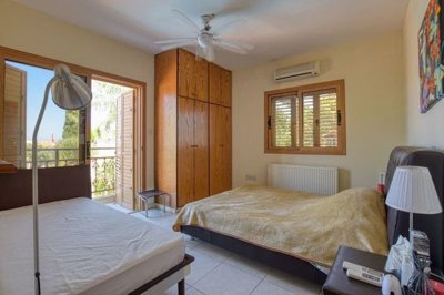 466631-detached-villa-for-sale-in-pernerafull