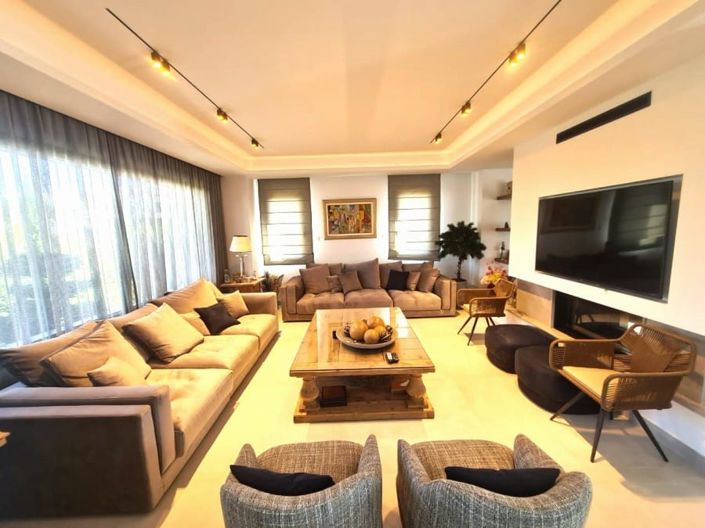 Image No.4-4 Bed House for sale