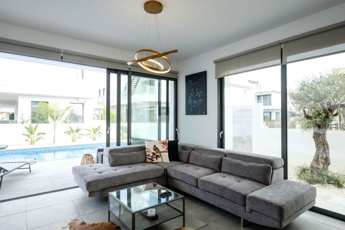 Image No.6-4 Bed House for sale