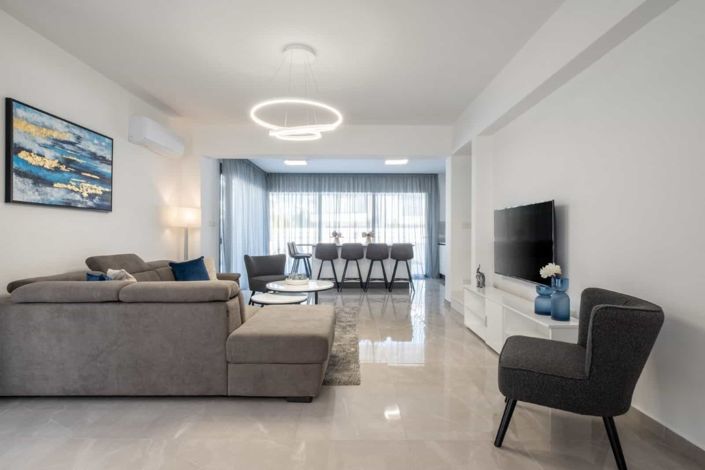 Image No.7-4 Bed House for sale