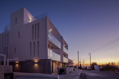 472642-almond-tree-villa-1orig