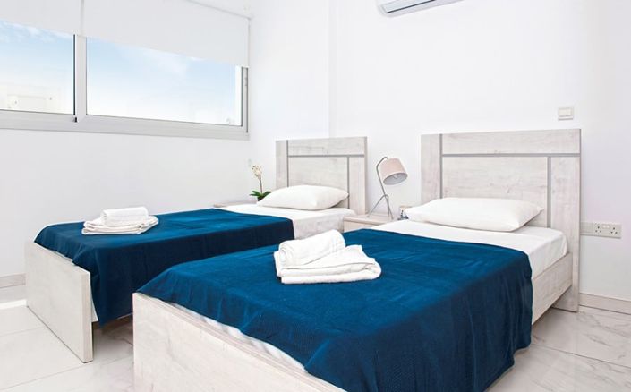 Image No.8-3 Bed House for sale