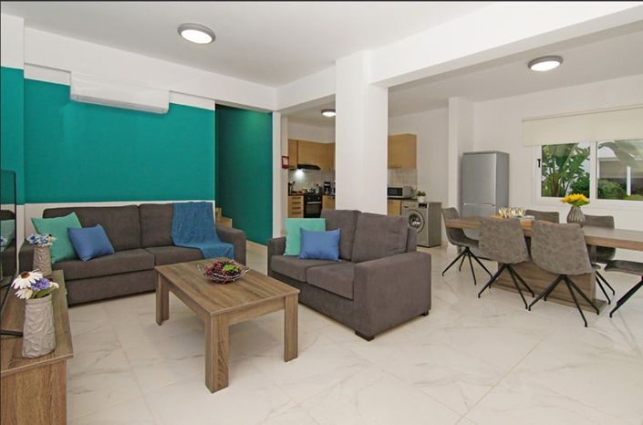 Image No.3-3 Bed House for sale