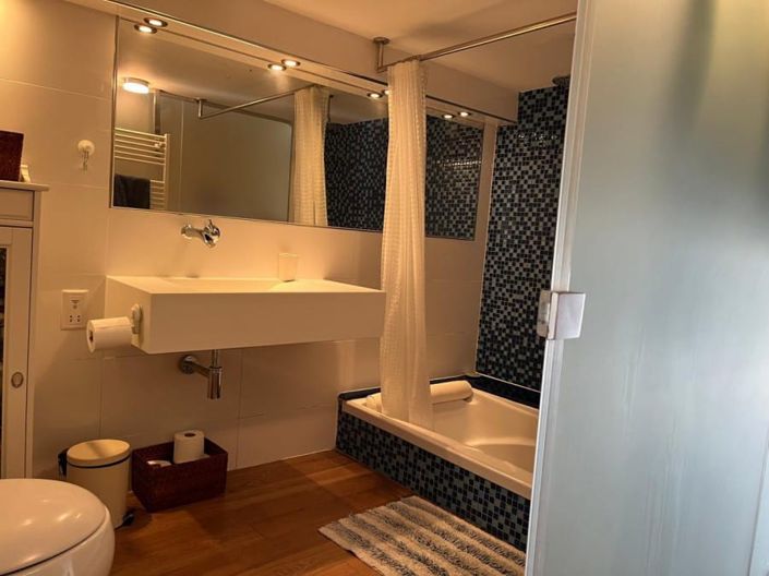 Image No.8-2 Bed House for sale