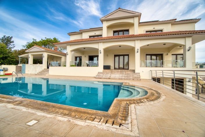 Image No.2-Maison de 7 chambres à vendre à Empa