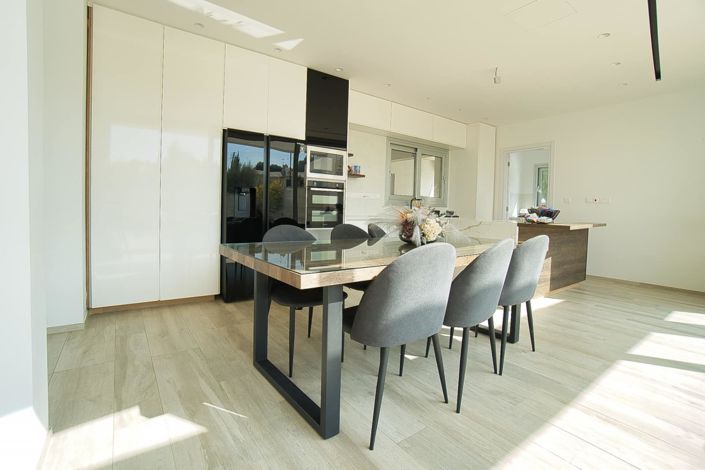 Image No.3-4 Bed House for sale