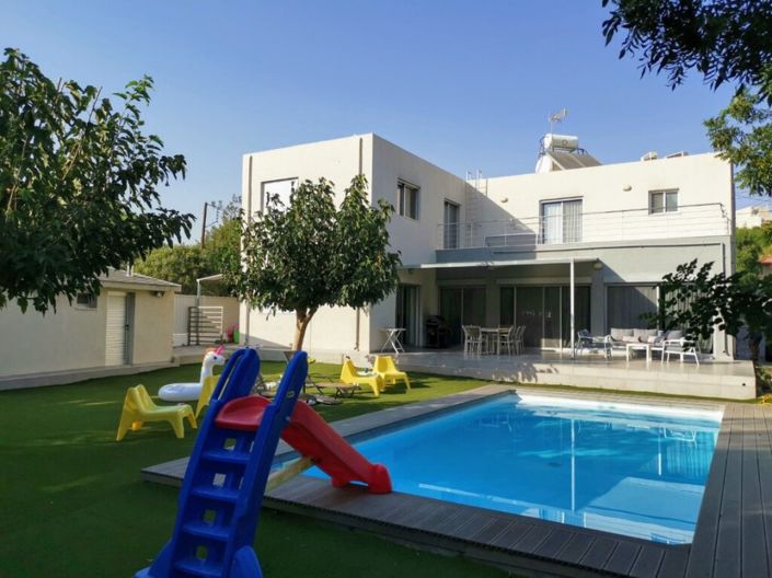 Image No.1-4 Bed House for sale