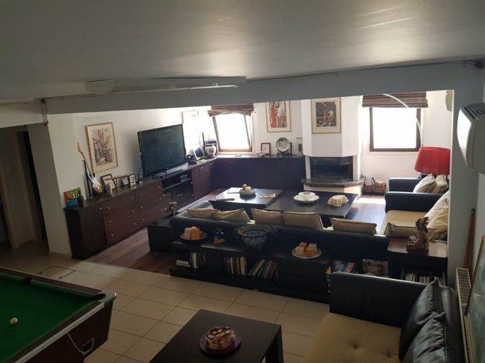 Image No.9-6 Bed House for sale