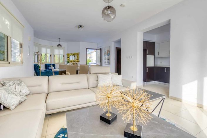 Image No.9-3 Bed House for sale