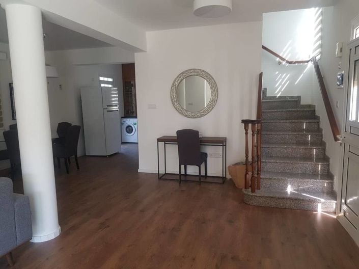 Image No.9-3 Bed House for sale