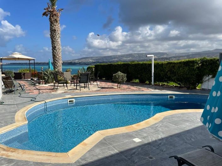 Image No.3-3 Bed House for sale