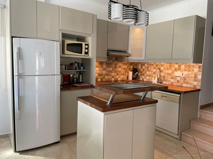 Image No.6-3 Bed House for sale