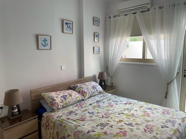 Image No.8-3 Bed House for sale