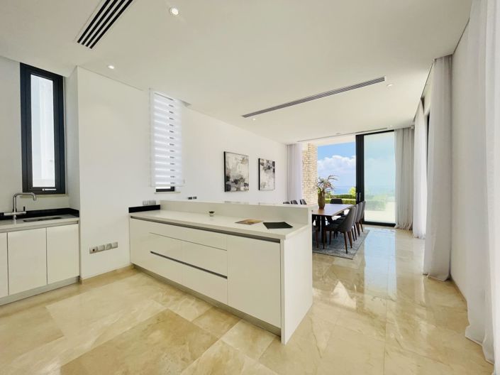 Image No.10-5 Bed House for sale