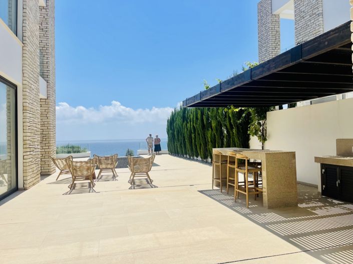 Image No.6-5 Bed House for sale