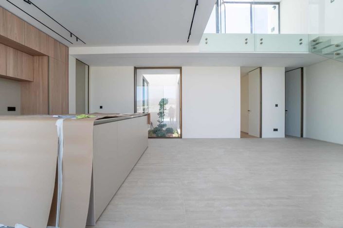 Image No.10-6 Bed House for sale