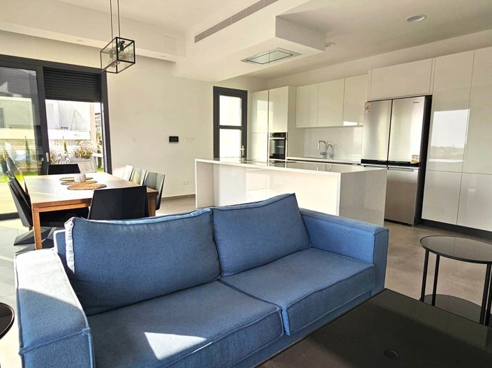 Image No.8-Maison de 4 chambres à vendre à Agios Athanasios