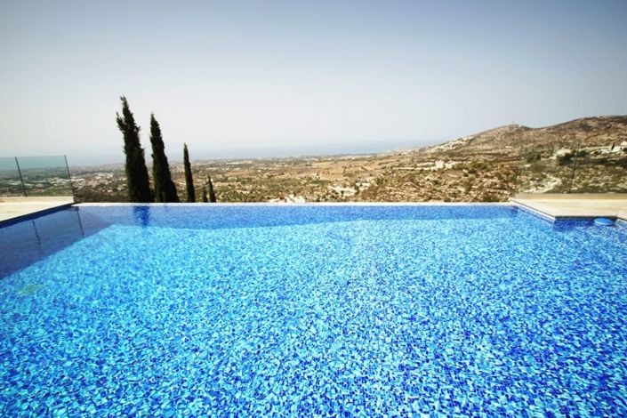 Image No.2-Maison de 6 chambres à vendre à Tsada