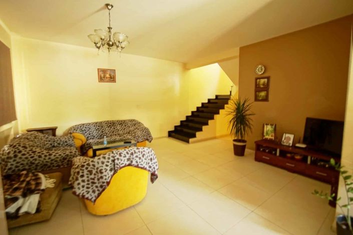 Image No.2-Maison de 3 chambres à vendre à Universal