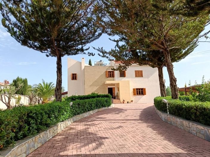 Image No.1-3 Bed House for sale