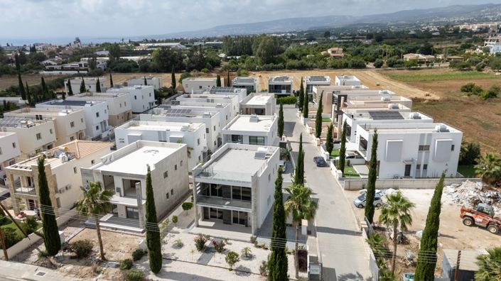 Image No.3-3 Bed House for sale