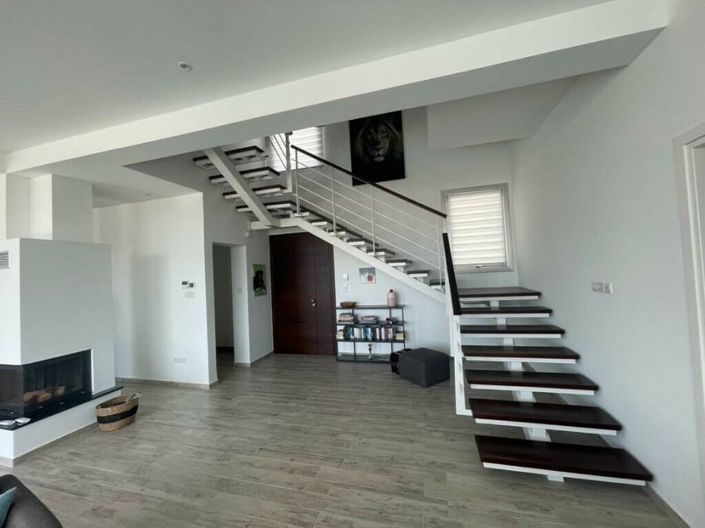 Image No.5-4 Bed House for sale