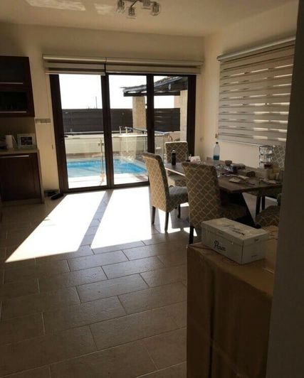 Image No.8-4 Bed House for sale