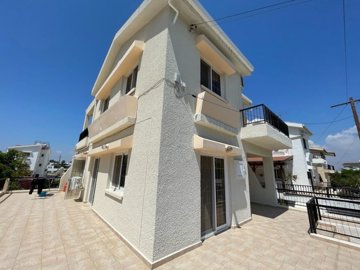 484072-house-in-oroklini-tourist-areaorig