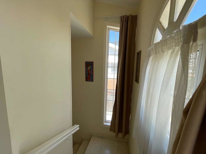 Image No.10-4 Bed House for sale