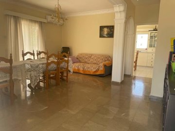 484074-house-in-oroklini-tourist-areaorig