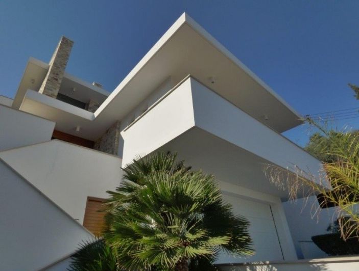 Image No.1-4 Bed House for sale