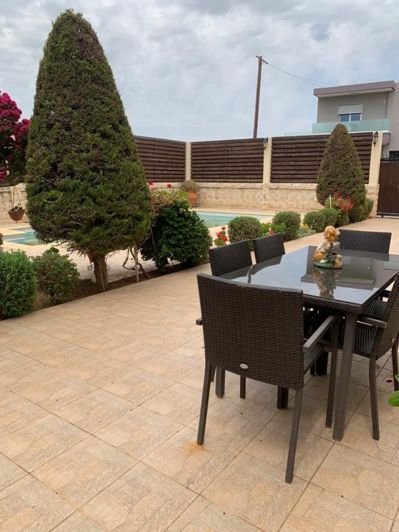 Image No.1-3 Bed House for sale