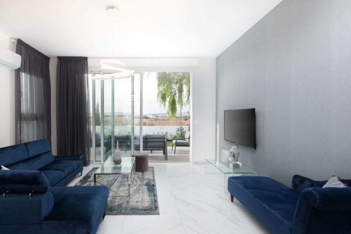 Image No.1-4 Bed House for sale