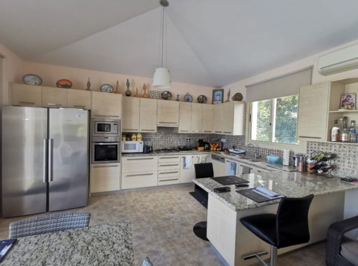 Image No.7-4 Bed House for sale